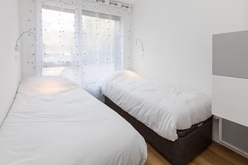 Camping des Gayeulles, Citylodge Saint Pierre, chambre enfant ©Simon Bourcier