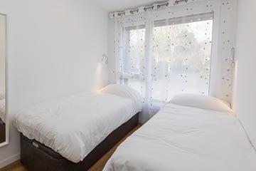 Camping des Gayeulles, Citylodge Odorico, chambre enfant ©Simon Bourcier