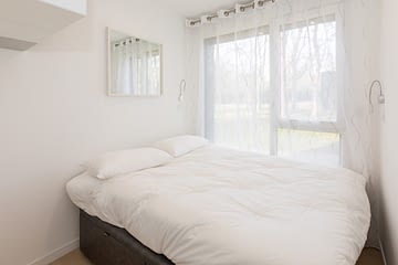 Camping des Gayeulles, Citylodge Gabriel, chambre ©Simon Bourcier