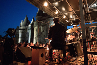 Vitré, Le Festival Les Fanfarfelues © Mathilde Bruand