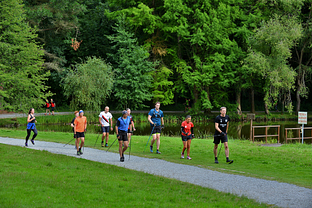 Marche nordique au Parc des Gayeulles ©Franck Hamon