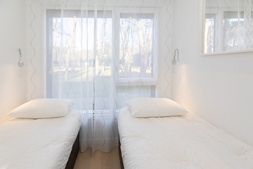 Camping des Gayeulles, Citylodge Sainte Anne, chambre enfant ©Simon Bourcier
