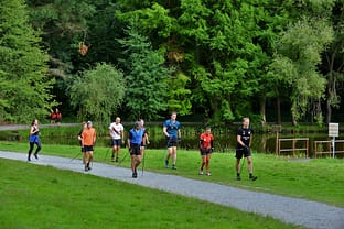 Marche nordique au Parc des Gayeulles ©Franck Hamon