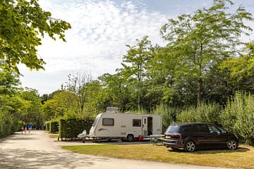 Camping des Gayeulles Rennes &copy;Simon Bourcier - Emplacement Stabilise Avec Electricite