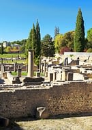 Destination Vaucluse - Ancient ruins in Vaison la Romaine