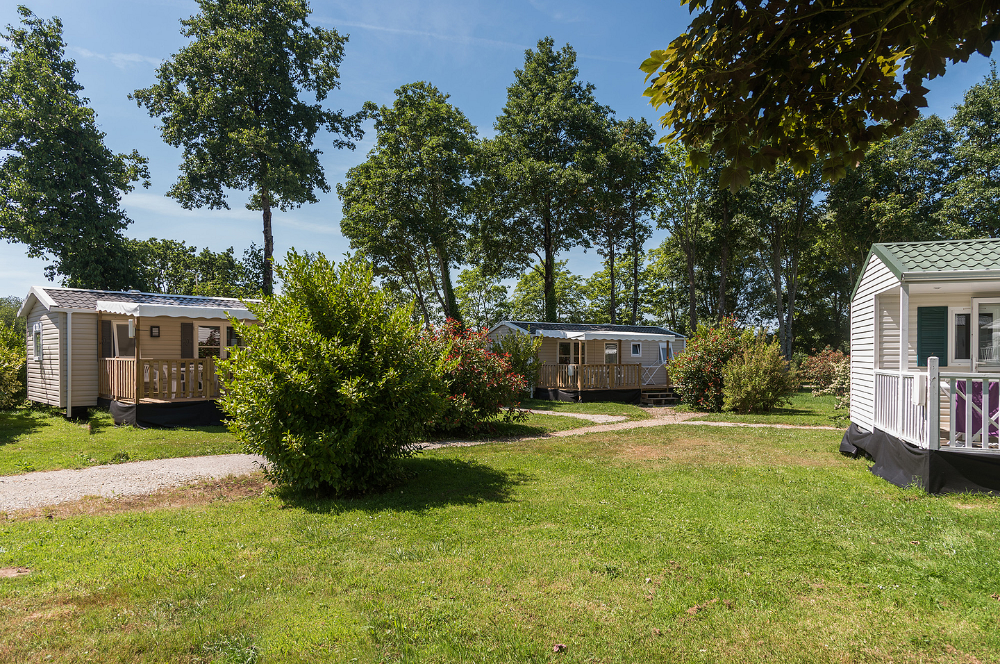 several mobile homes on the Domaine de Mesqueau