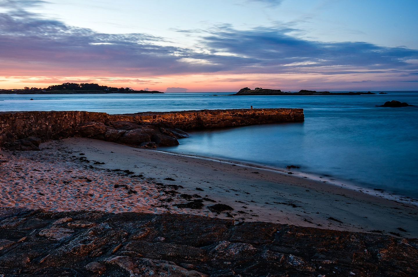 début de la nuit sur la plage de Roscoff