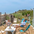 Campingplatz Beauregard Plage - Bar - erhöhte Terrasse mit Blick auf das Meer