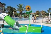 Camping Le Logis - Het waterpark - Koppel dat naar het waterpark gaat