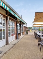 Campingplatz Domaine de Drancourt - Dienstleistungen - Snackbar mit Terrasse