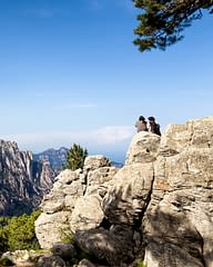 Domaine de Bagheera, Expérience, Couple aux Aiguilles de Bavella, Corse