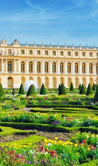 Destination Ile de France - Palace of Versailles gardens