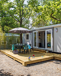Le Bois de Valmarie campsite - Accommodation - Sirene 3 Luxe - 6 persons - 3 bedrooms - Outdoors