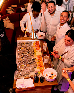 Sirène Holidays - Sirène Events - Service traiteur avec dégustations d\'huitres