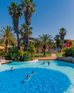 La Sirène campsite - Water park - Holidaymaker swimming in the large water pool