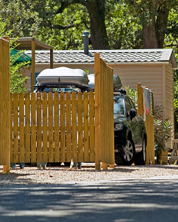 Camping Le Bois de Valmarie - Alojamientos - Niños jugando en el camino