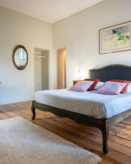 Manoir de Kerlut - Accommodation - Bedroom with en suite bathroom