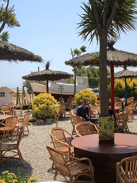 Campingplatz Amfora - Bars und Restaurants - Terrasse der Bar mit Blick aufs Meer