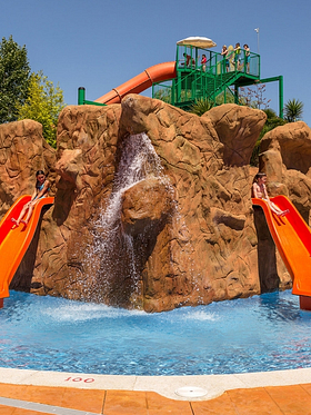 Campingplatz Amfora - Alles für Kinder - Rutschen im Wasserspielplatz