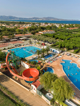 Camping Amfora - Todo para los niños - Piscina con toboganes para los niños