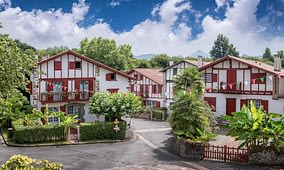 Destination Aquitaine - Typical village in the Pays Basque region