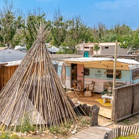 Beauregard Plage Campsite - Caravane surfing - General view of caravan pitch