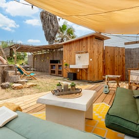 Beauregard Plage Campsite - Caravane Surf - View of caravan and tent