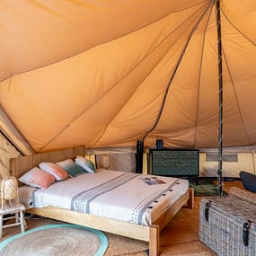 Beauregard Plage Campsite - Tentes Dunes Duo - Interior view of 32m² tent