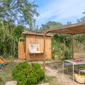 Beauregard Plage Campsite -  Luxe Caban O Camping Pitch - View of pitch and private sanitary facilities