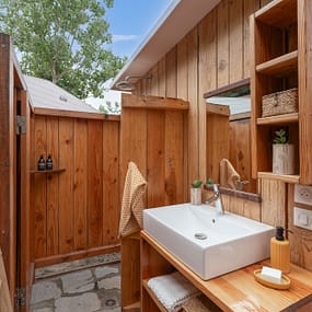 Beauregard Plage Campsite -  Caban O Spa Premium Camping Pitch - Interior view of sanitary facilities