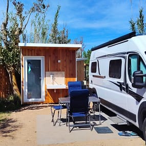 Emplacement avec sanitaire priv&eacute;