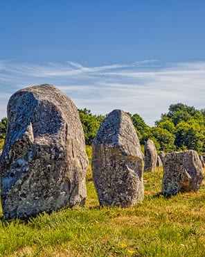 Le Moténo Campsite - Morbihan - Sun shining on Carnac Menhirs, UNESCO world heritage site