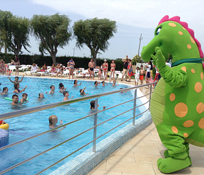 Amfora campsite - Evening show - Activity with the mascot in the water park