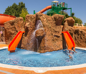 Amfora campsite - Everything for children - Water slides in the water park for children