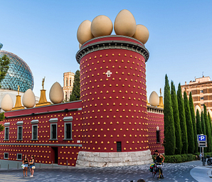 Camping Amfora - La région - Théâtre-musée Dalí