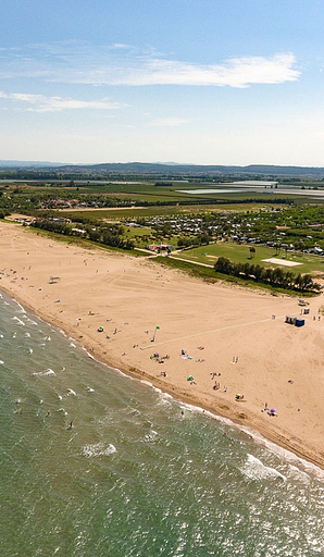 Camping Amfora - Le camping - Plage de sable fin en accès direct