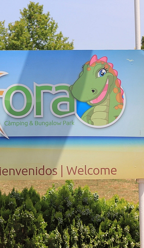 Camping Amfora - Servicios y tiendas - Entrada del camping