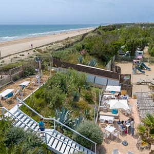 Campingplatz Beauregard Plage - Bar - Luftaufnahme der Bar und des Strands