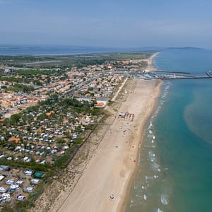 Camping Beauregard Plage - Domaine - Vue aérienne du camping et de la plage