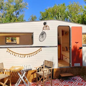 Camping Beauregard Plage - Caravane Bohème - Vue exétieure de la caravane