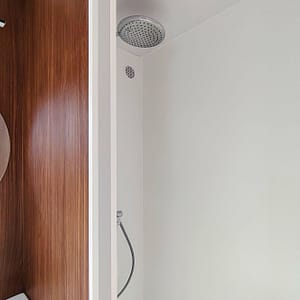 Sanitaire priv&eacute; douche int&eacute;rieure