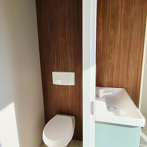 Sanitaire priv&eacute; douche int&eacute;rieure