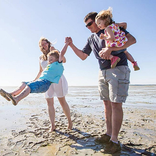 Les Aubépines - beach as a family