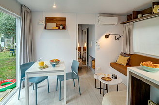 La Sirène campsite - Accommodation - Cottage 3 - 6 persons - 3 bedrooms  - Living area