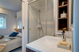 La Sirène campsite - Accommodation - Cottage 3 - 6 persons - 3 bedrooms - Bathroom