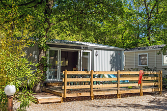 Camping le Bois de Valmarie - Accommodaties - Sirène 2 Confort - 4 personen - 2 slaapkamers - Buiten