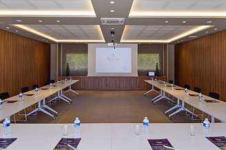 Sirène Holidays - Sirène Events - Salle de réunion et de séminaire équipée et modulable