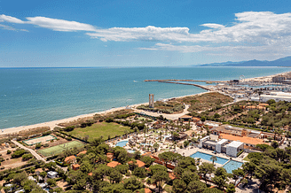 Le Brasilia campsite, team