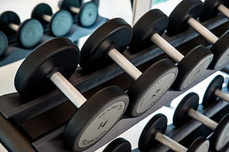 Camping le Bois de Valmarie - Wellnessruimte - Gewichten in de sportzaal
