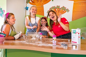 Les Mouettes campsite - Children’s entertainment - Cooking workshop at the children’s club